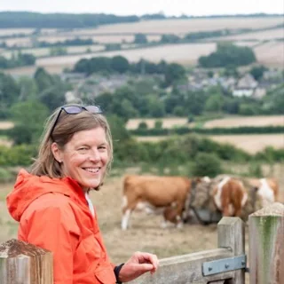 Dr Lucy Williamson